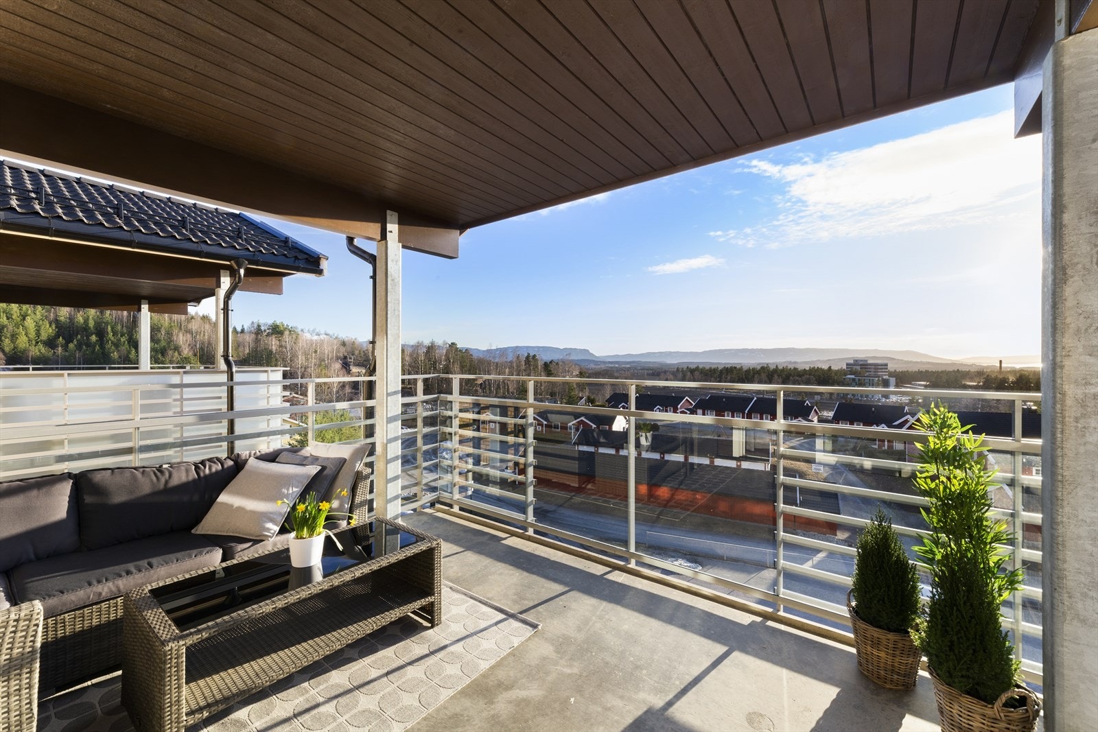14 kvadratmeter med balkong og flott utsikt. Galleribilde