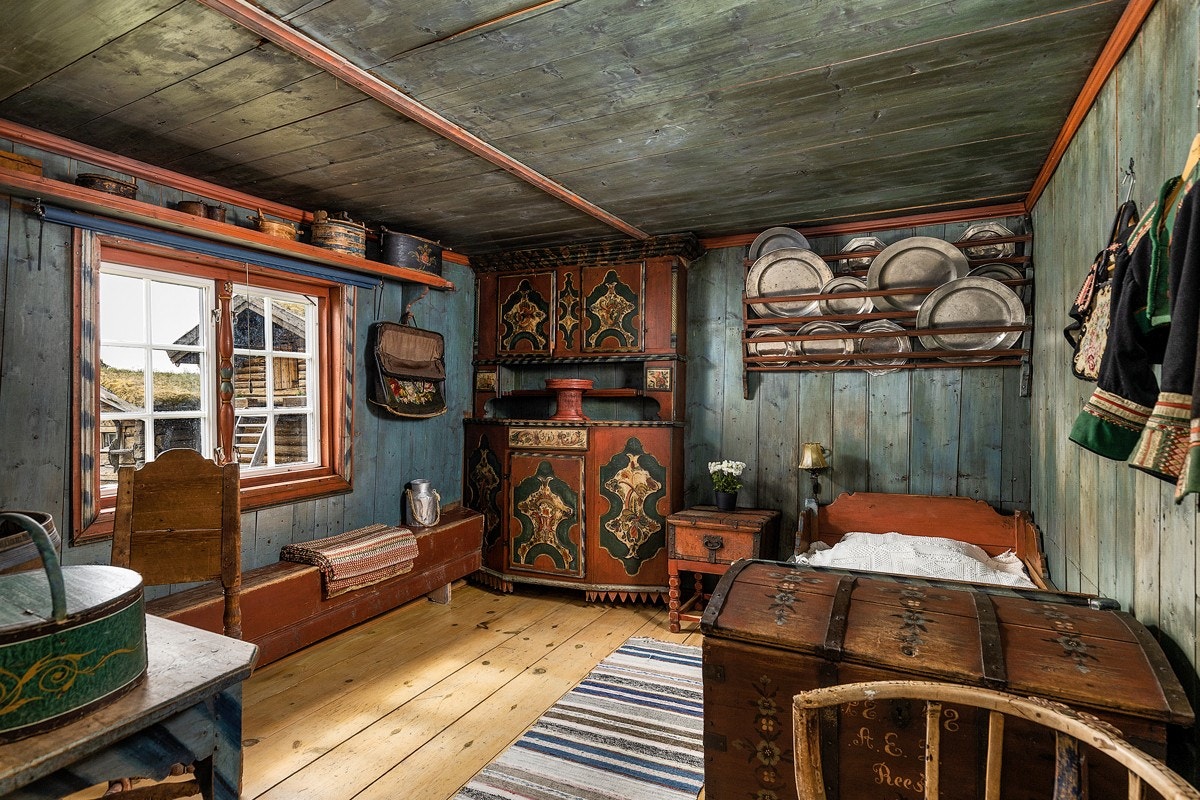 Inneholder stor stue, 2 soverom, hems og bad Galleribilde