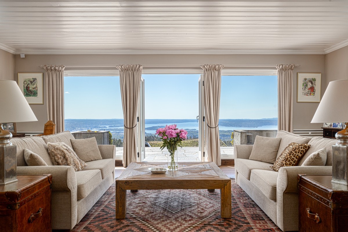 Stue med utgang til terrasse Galleribilde