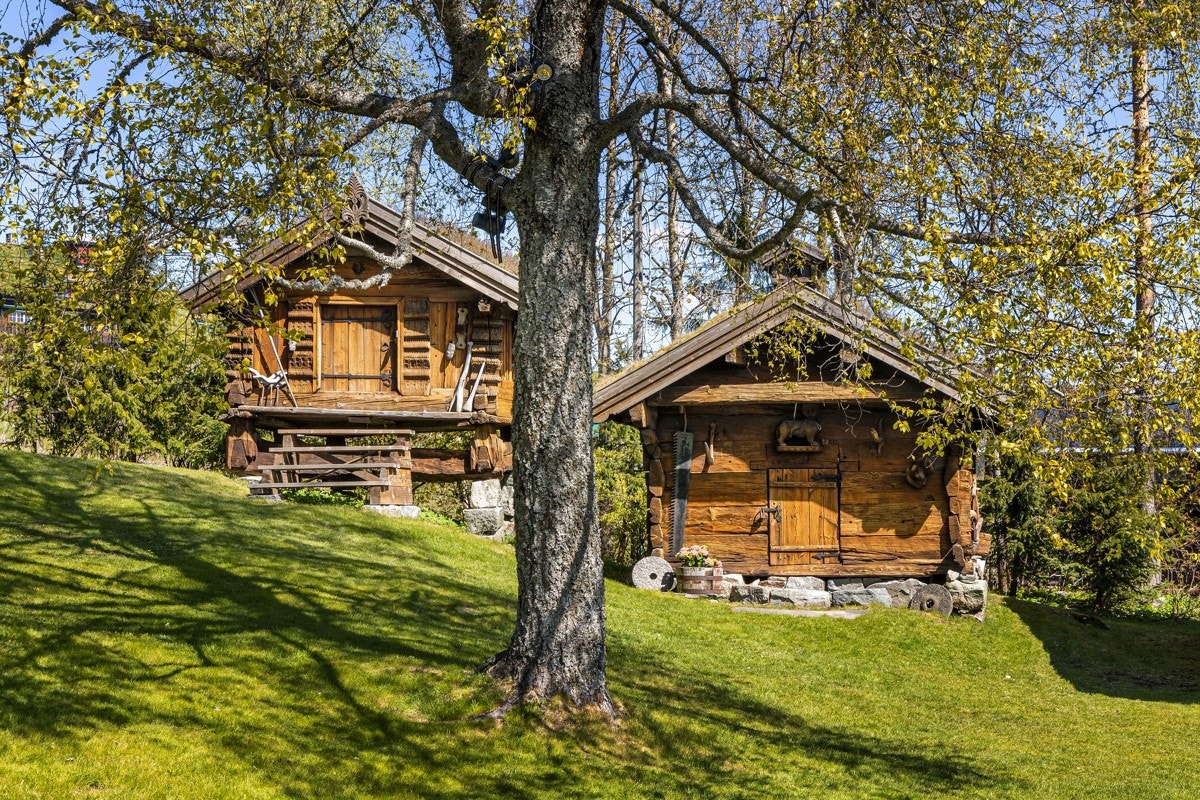 Loft og Snekkerbua trolig fra Telemark (opprinnelig fra ca. 1750) Galleribilde
