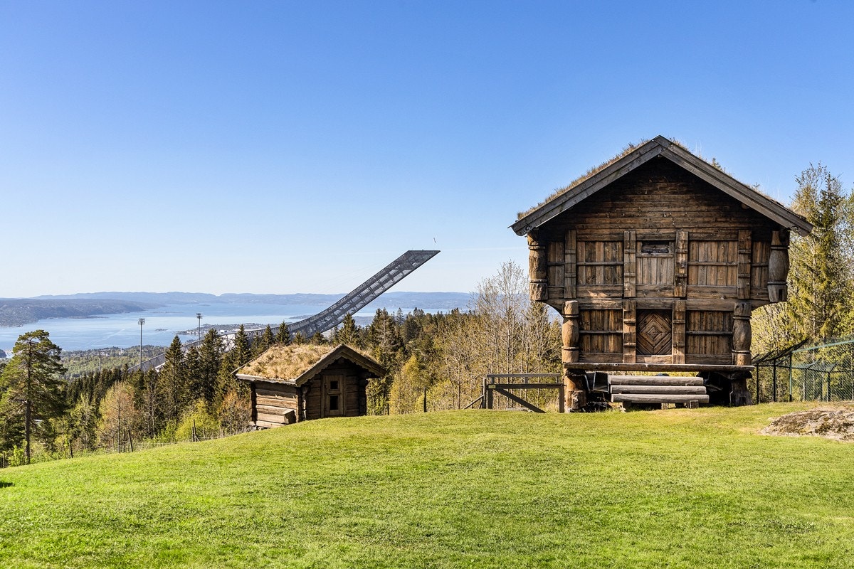 Loft/større stabbur trolig fra Valle i Telemark (opprinnelig fra ca. 1800) Galleribilde