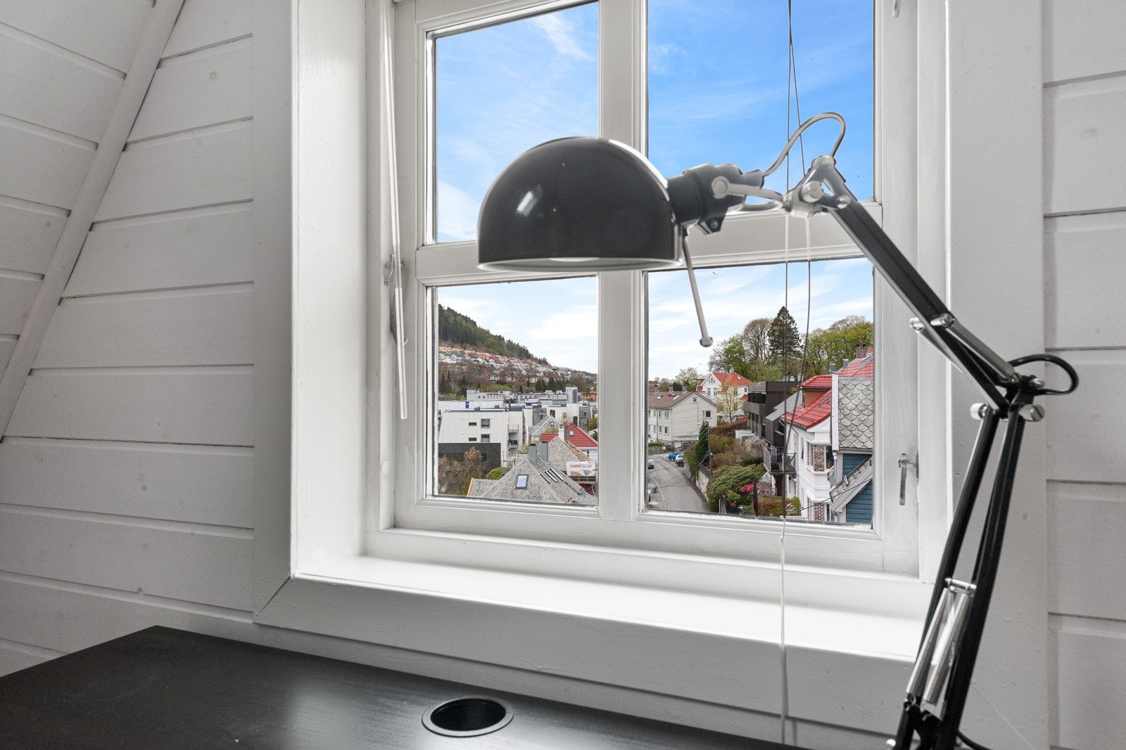 Soverom i loftsetasje Galleribilde
