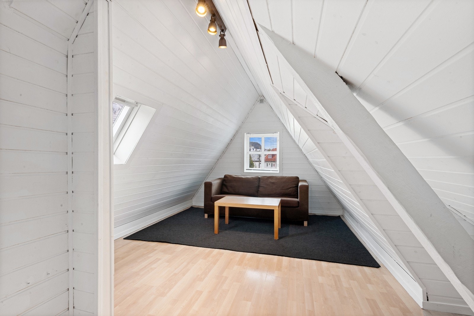 Stue i loftsetasje Galleribilde