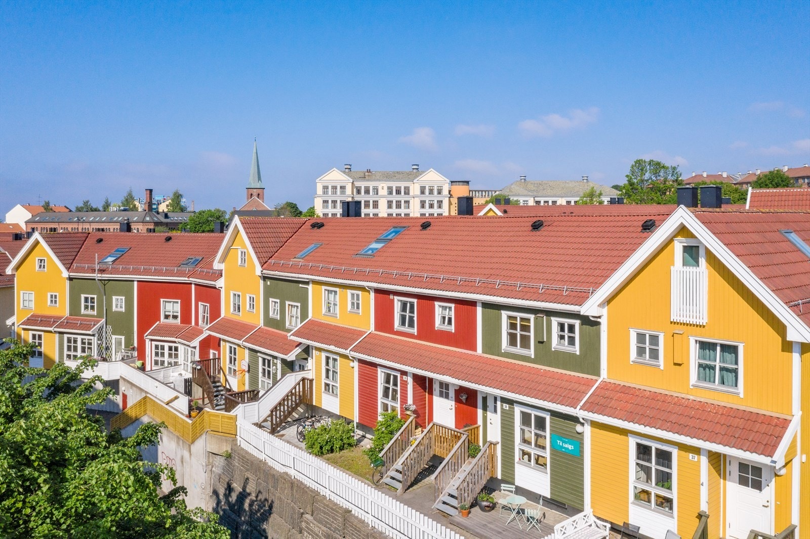 DNB Eiendom ved Aksel Grindrud Tandberg har gleden av å ønske velkommen til en hyggelig visning i Kampen Hageby 38! Galleribilde