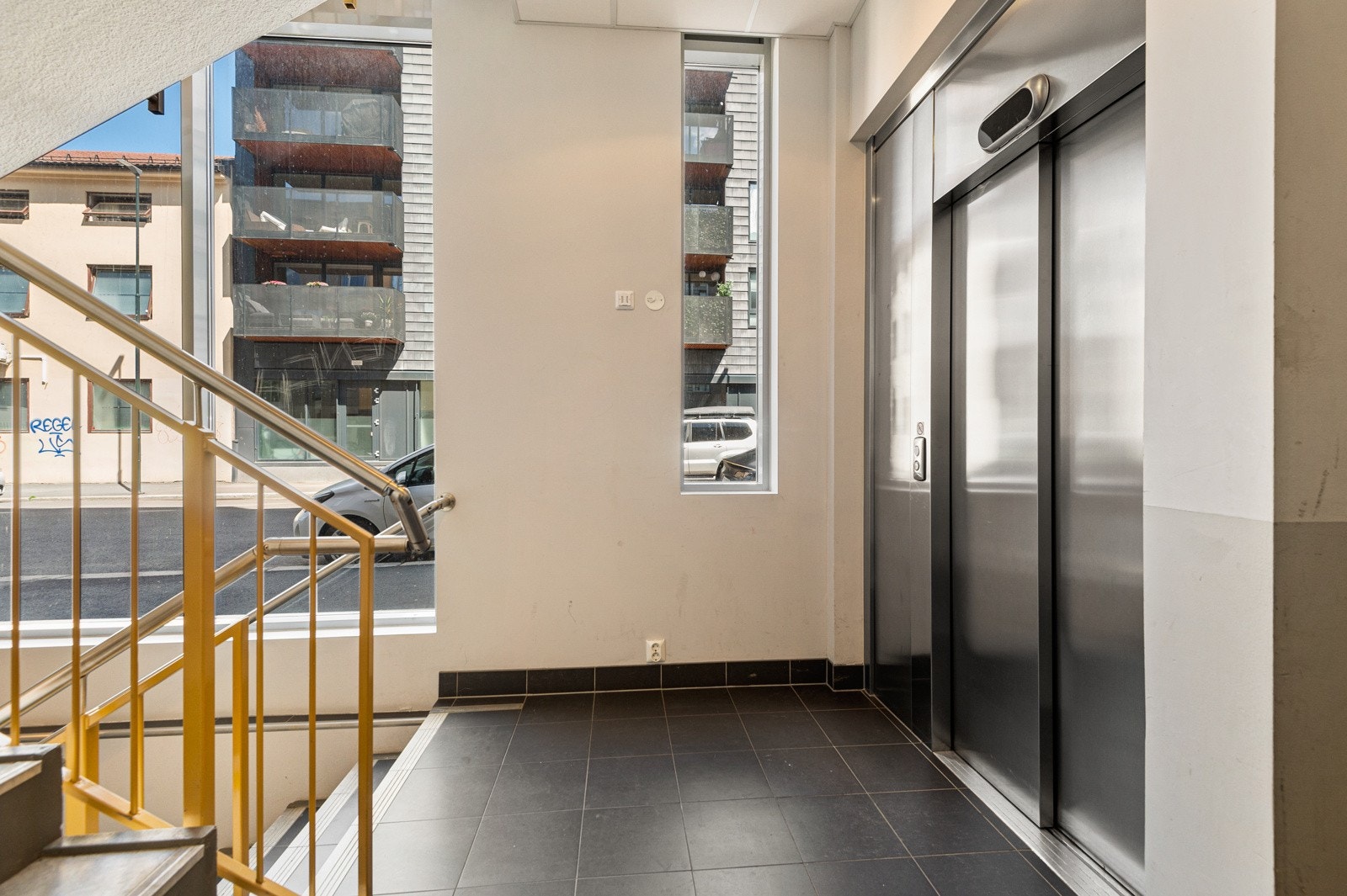 - Heisadkomst til leilighetsplan - Galleribilde