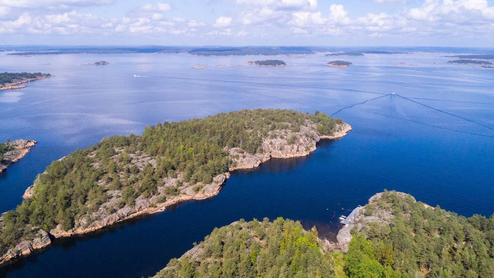 Sundet med brygge Galleribilde