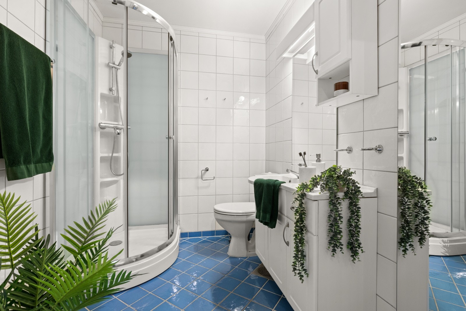 Lyst og praktisk bad av god størrelse. Galleribilde