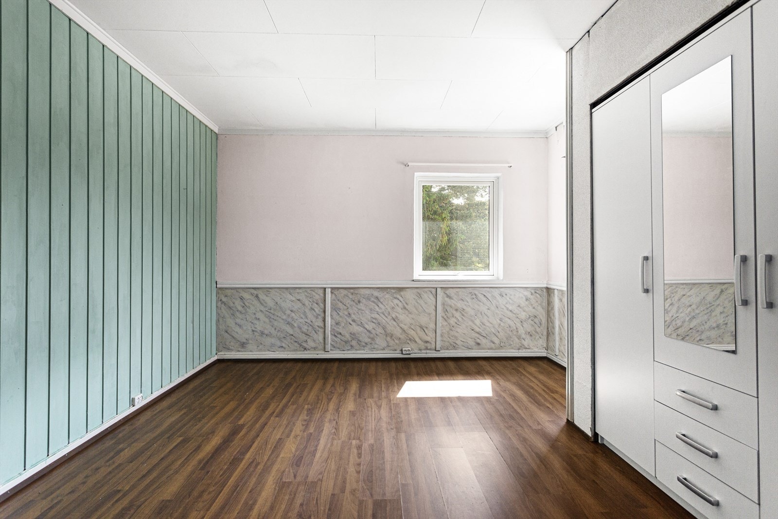 I 2. etg. finner man også et soverom av god størrelse. Galleribilde