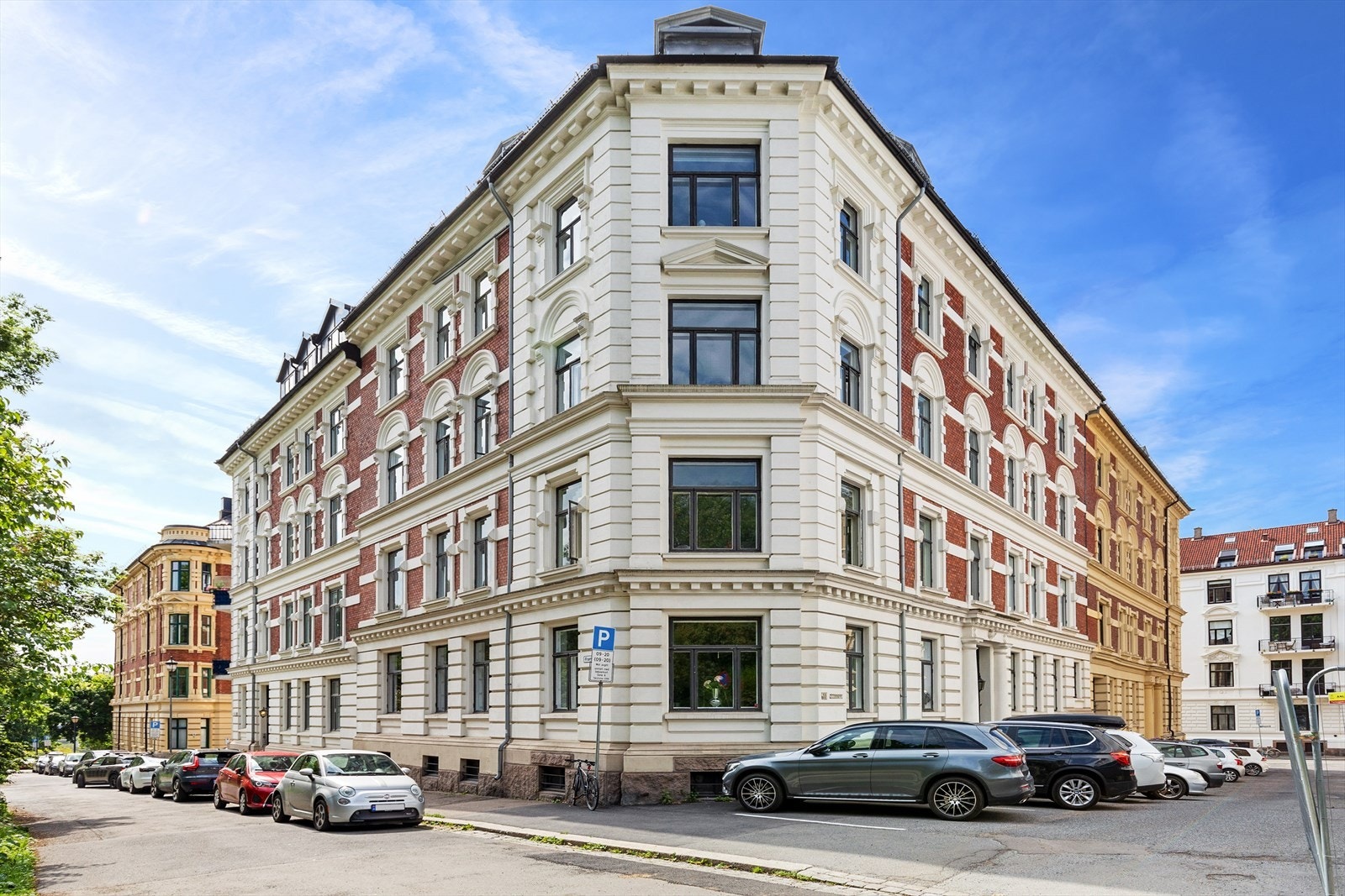 Flott, klassisk bygning fra 1898 i Framnesveien Galleribilde