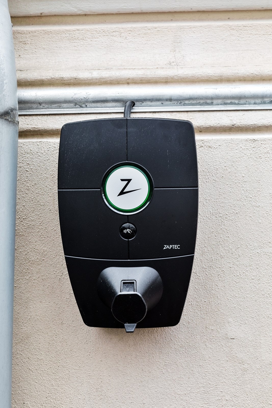 El-billaderen ble installert i 2021 Galleribilde