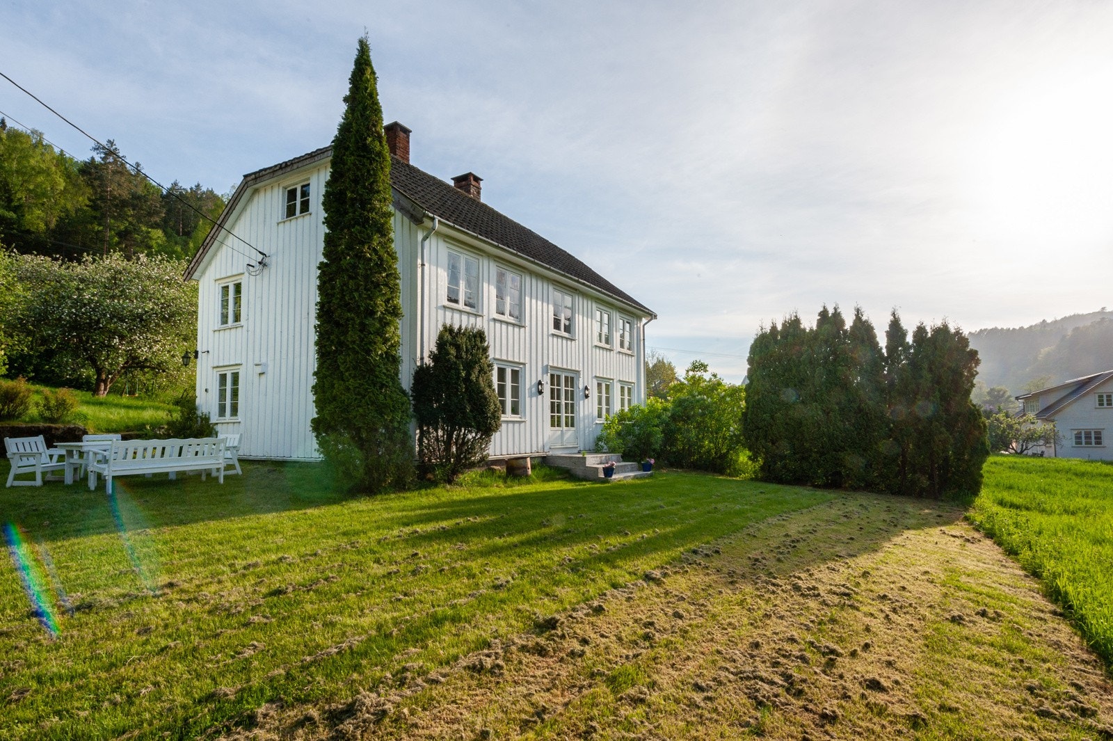 Fantastiske solforhold med kveldssol Galleribilde