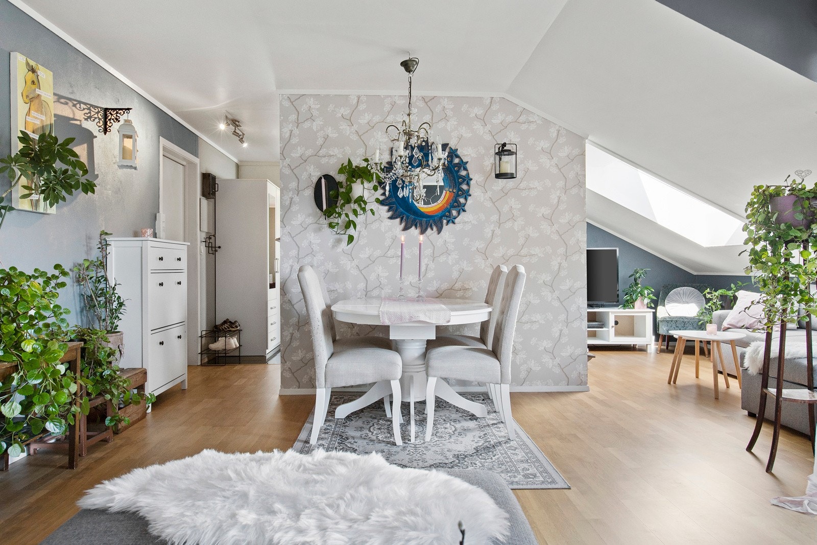 EIE v/Renate Hoskuldsen de Gala har gleden av å presentere Andebu Sentrum 23! Galleribilde