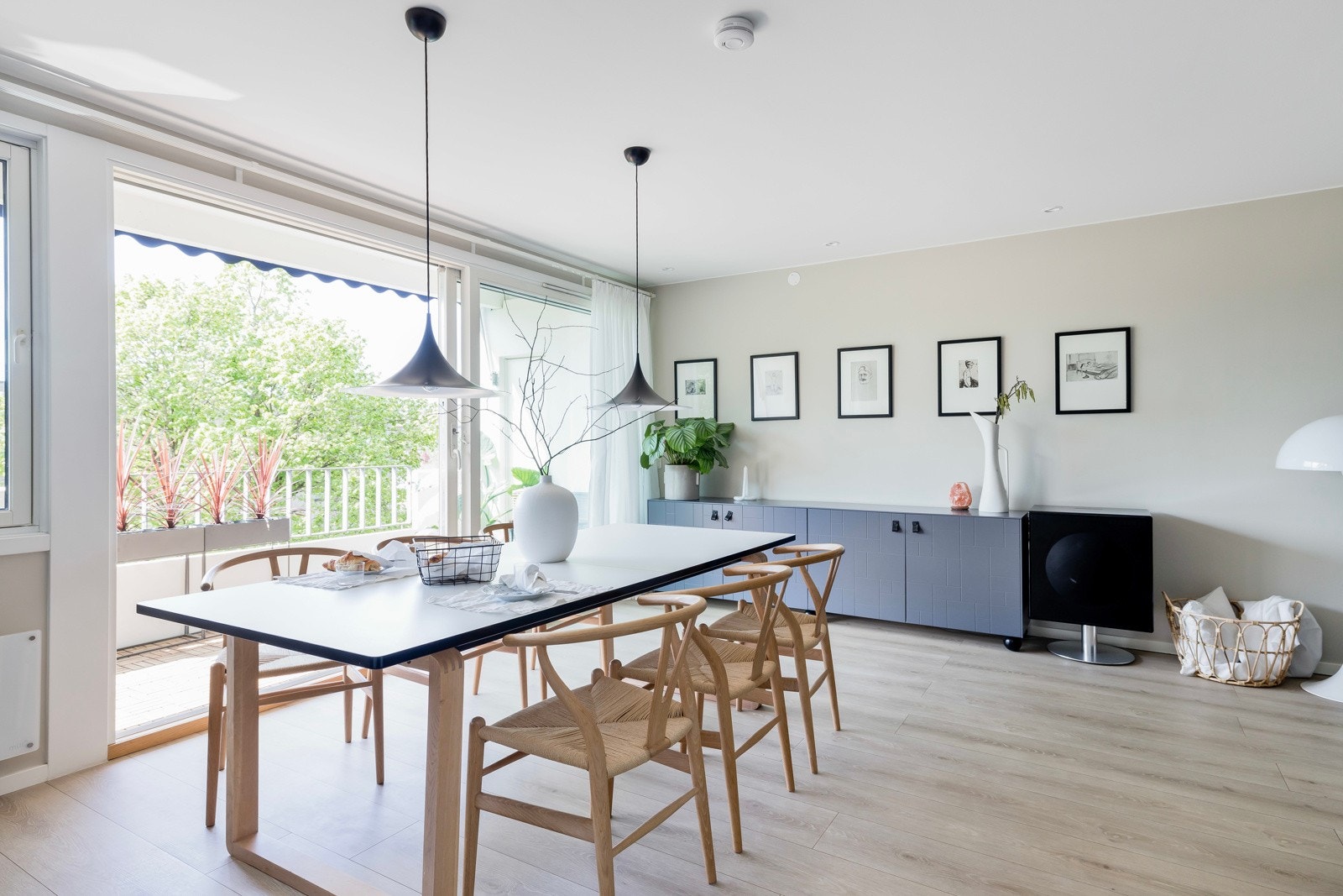 Fra stuen har du tilgang på stor balkong på 10,5 kvm med flotte solforhold. Galleribilde