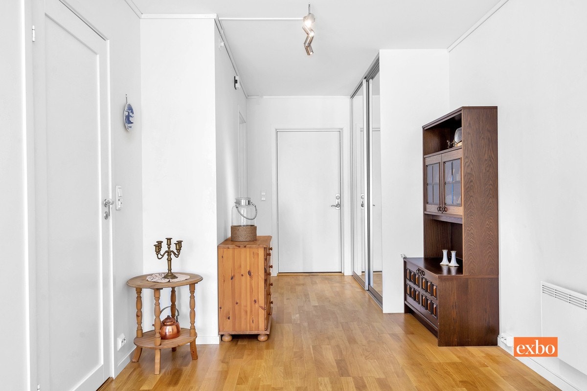 Stue mot gang Galleribilde