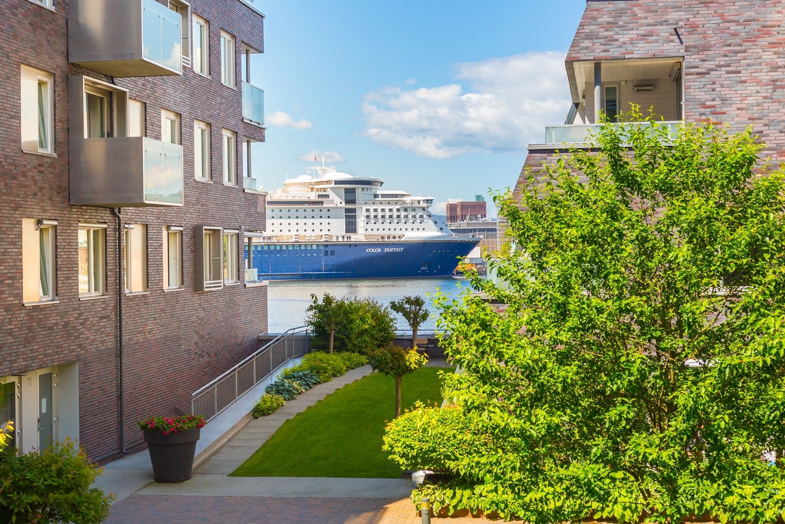 Sjøutsikt fra balkong! Galleribilde