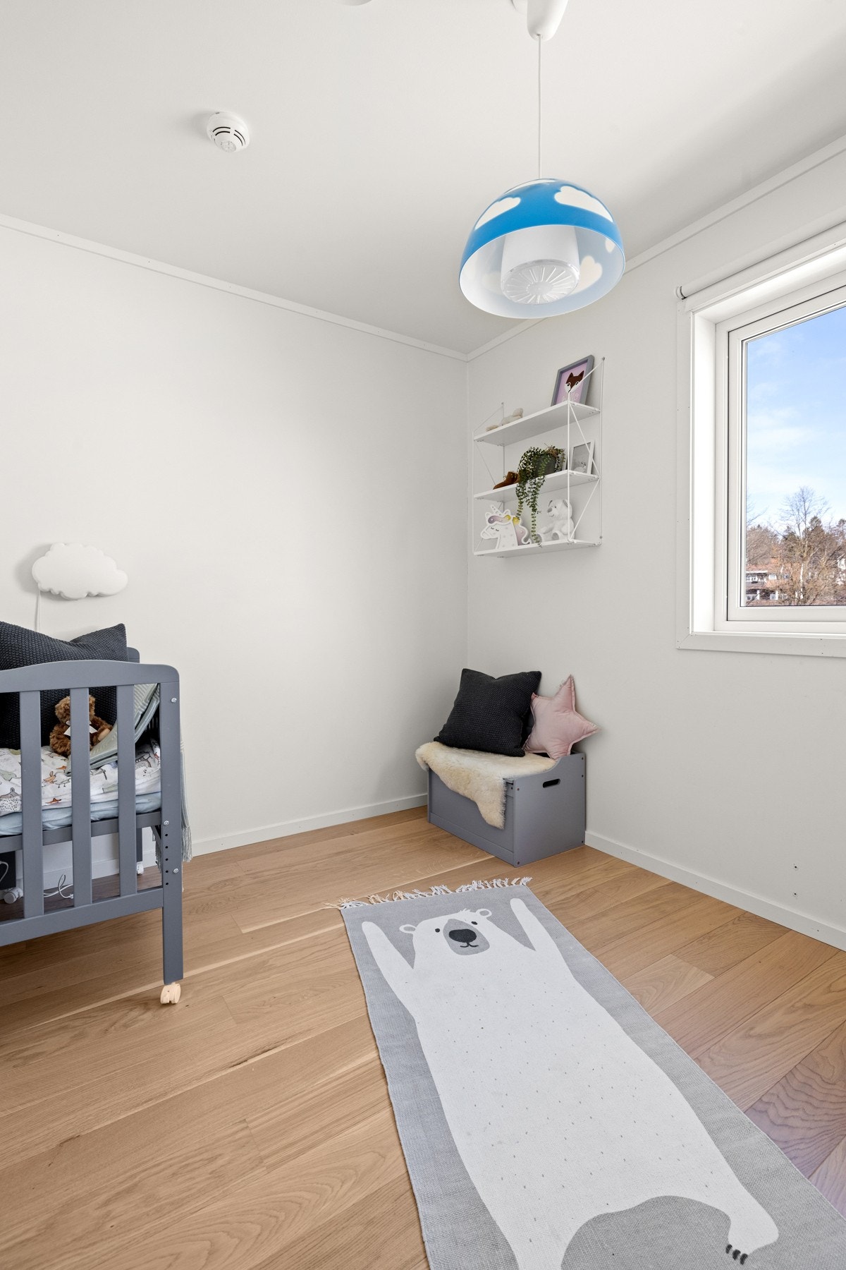 Soverommet egner seg godt som barneværelse, men fungerer også utmerket som gjesterom eller kontor. Galleribilde