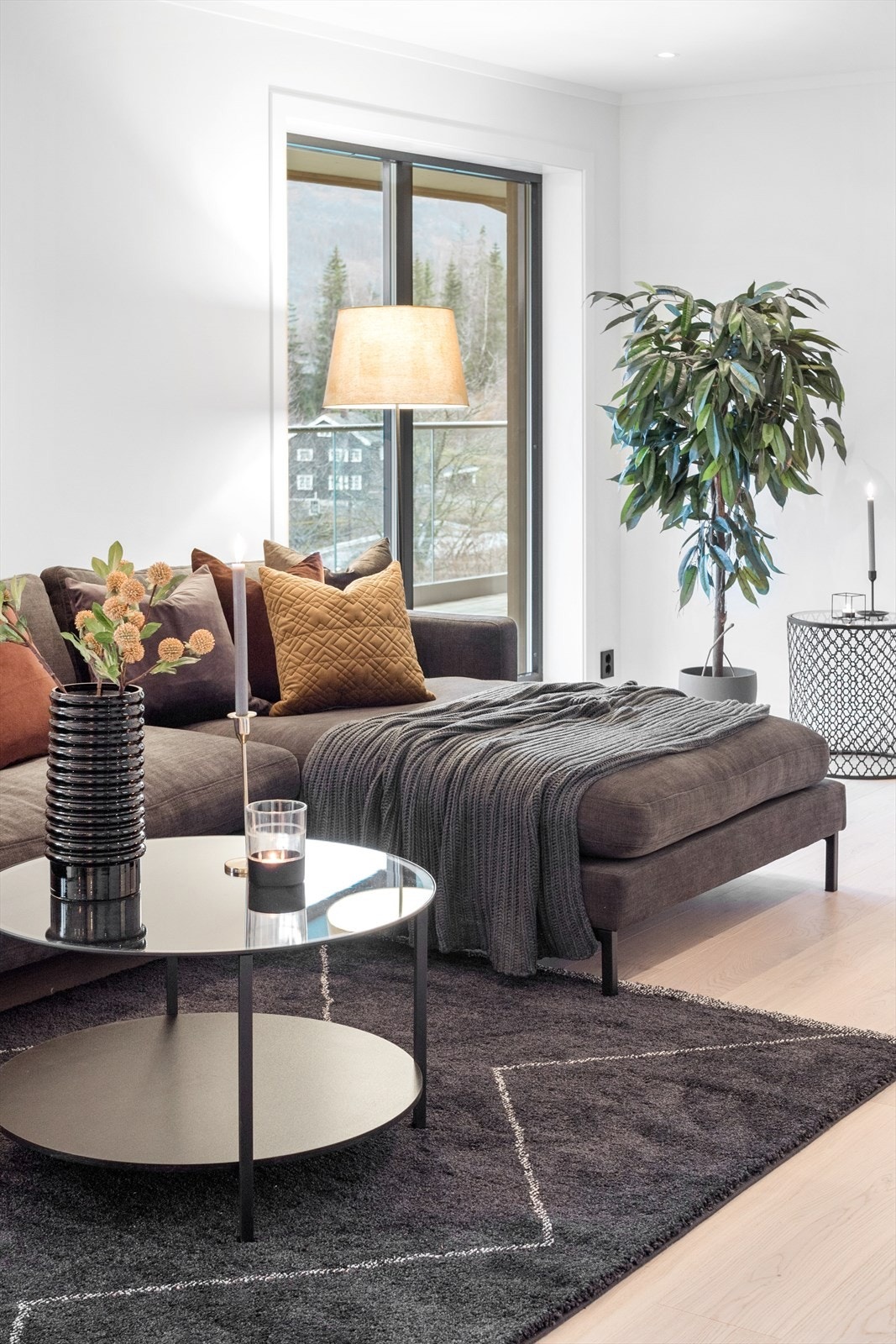 Detaljer fra stuer. Galleribilde