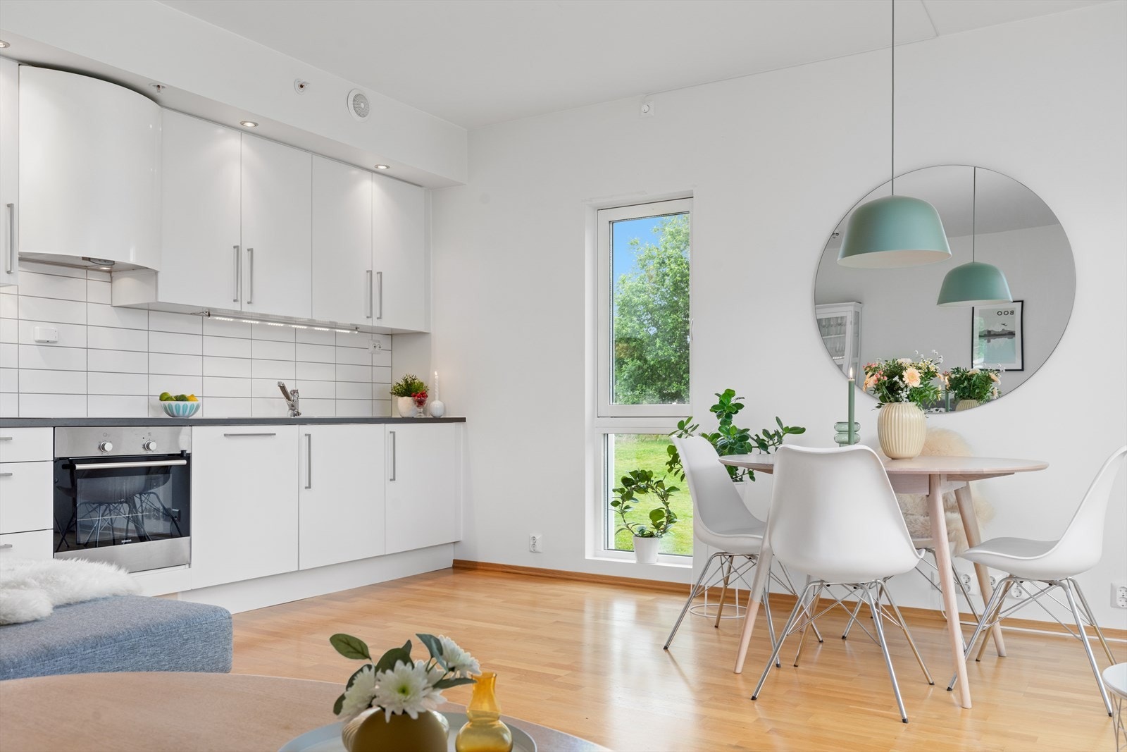 Leiligheten ligger i 1 etg i Øvre Jakobsli Park med direkte utgang til solrik terrasse. Galleribilde