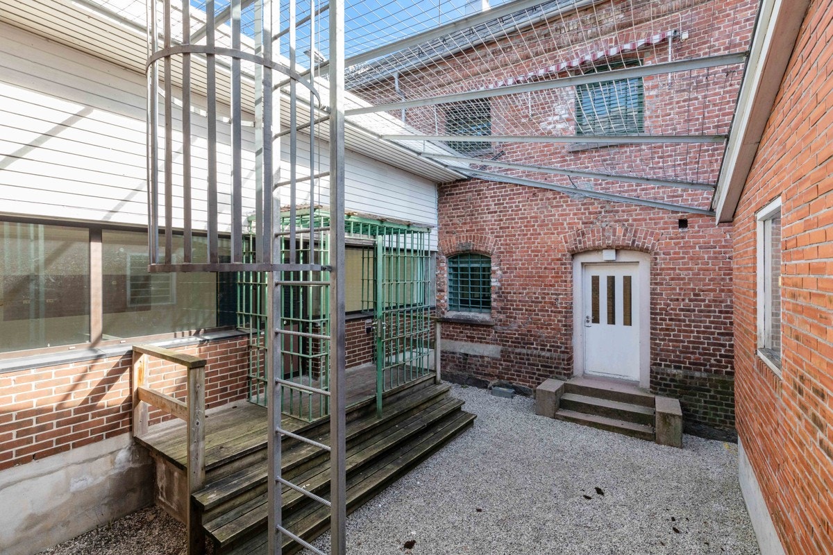 Fra området mellom cellebygg og snekkerverksted Galleribilde
