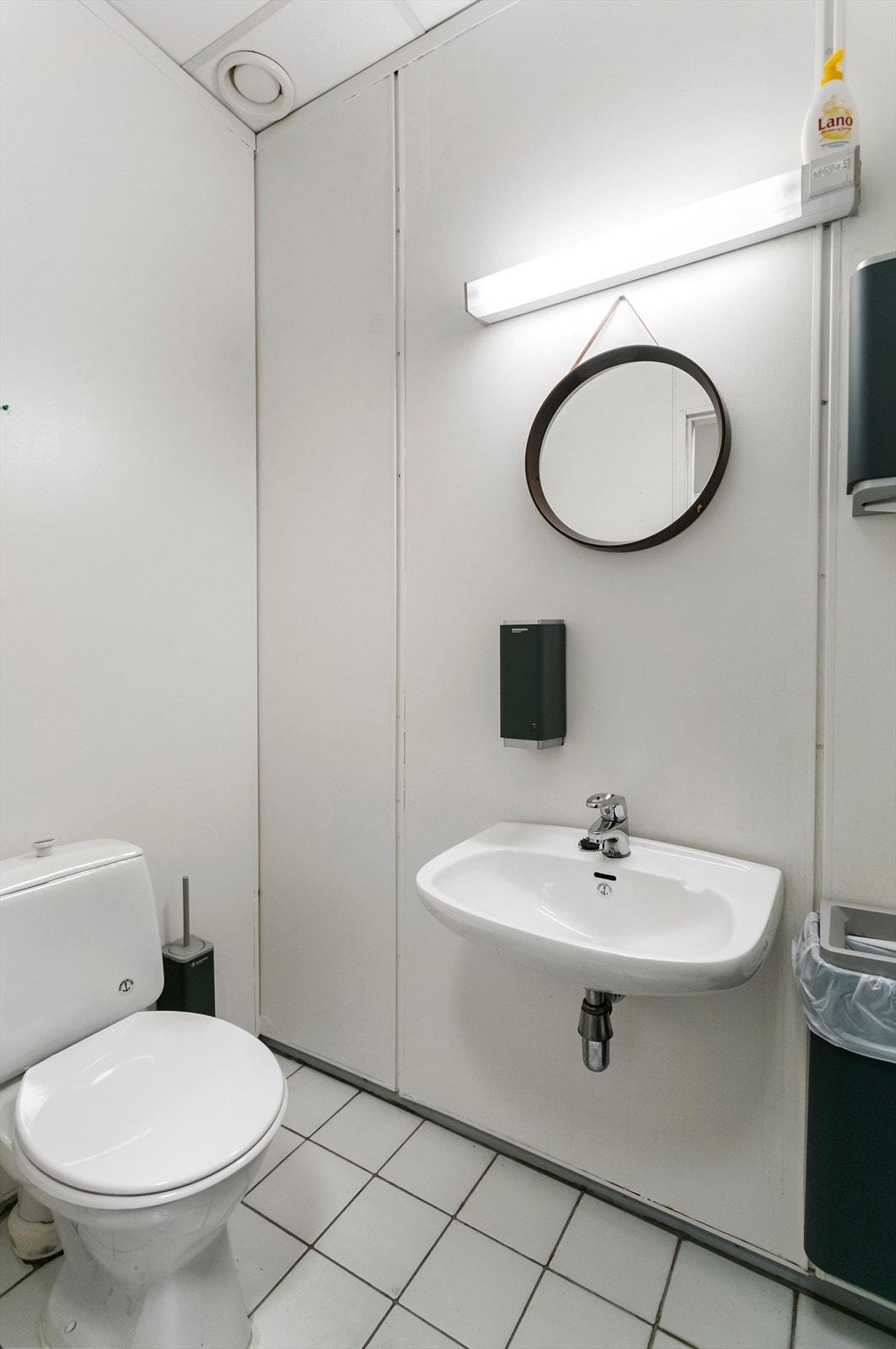 WC i 2. etasje av bygget. I tilknytning til kontorlokalene Galleribilde