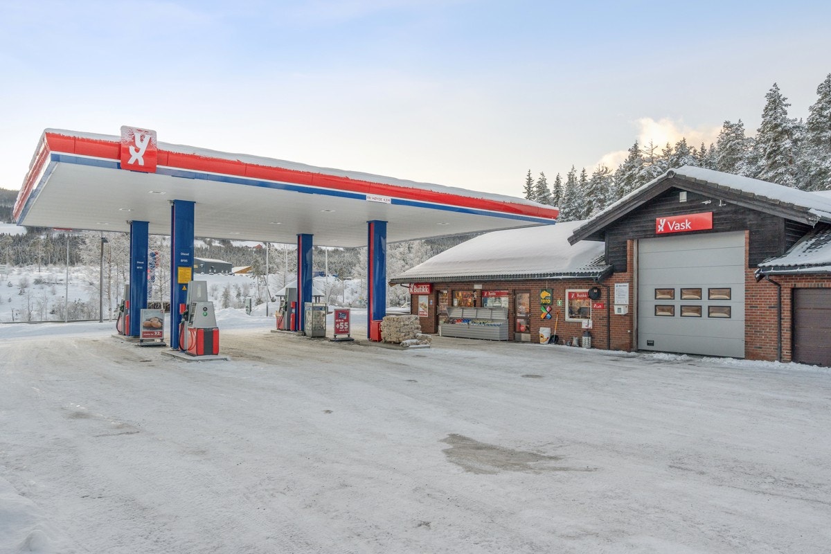 Servicehall ble bygd om til vaskehall med maskinvask i 2001. Galleribilde