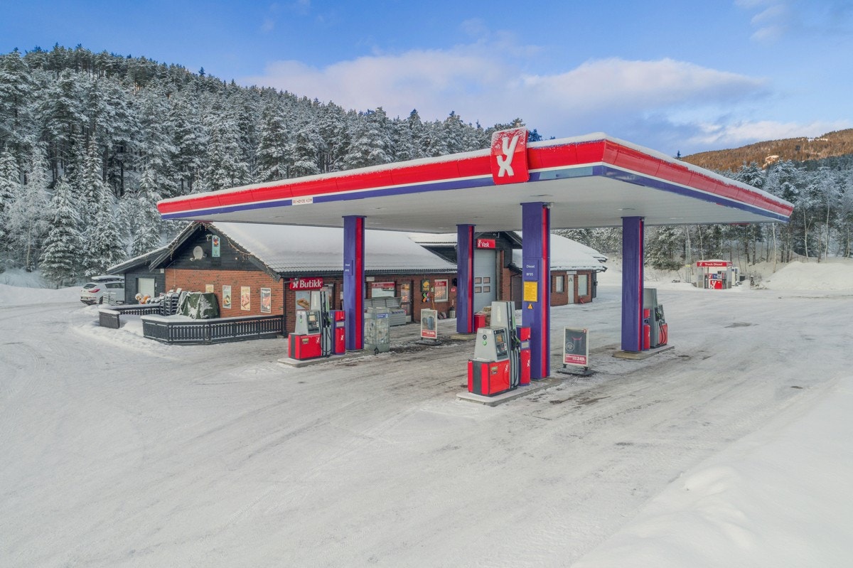 I 2014 var det overgang fra Statoil til YX, og det ble etablert nytt tankanlegg under bakken. Tidligere forurenset masse ble skiftet. Galleribilde