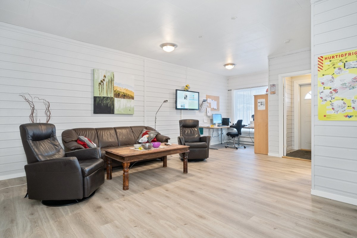 Utleiedelen ble oppgradert i 2016. Leieavtale til 2027. Galleribilde