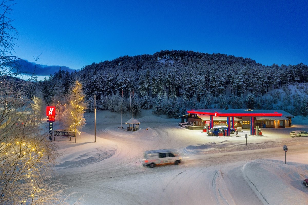 Salget gjelder hele selskapet som eier bygningsmasse i Riddarvegen 6 og 8. Galleribilde