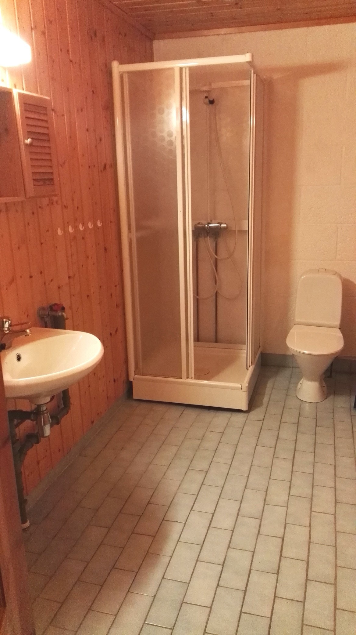 bad m/ vaskemaskin Galleribilde