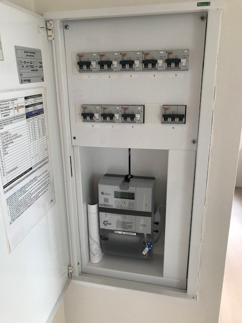 Nytt el. anlegg med automatiske sikringer Galleribilde