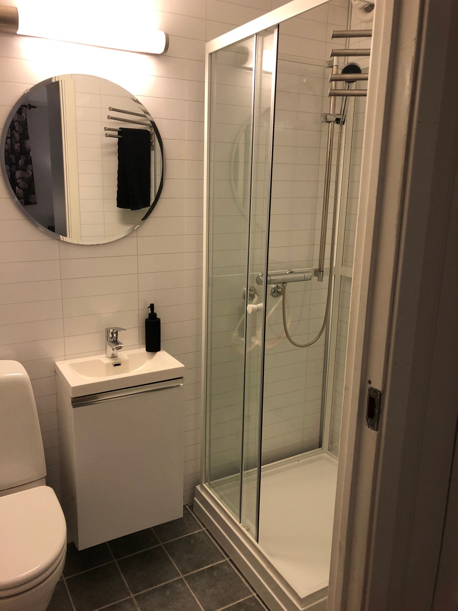 Bad rom 1, Galleribilde