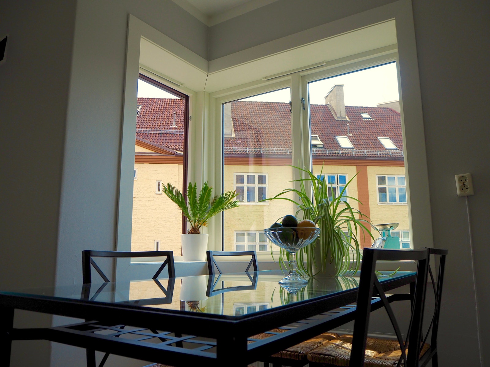 Hjørnevindu på kjøkken Galleribilde