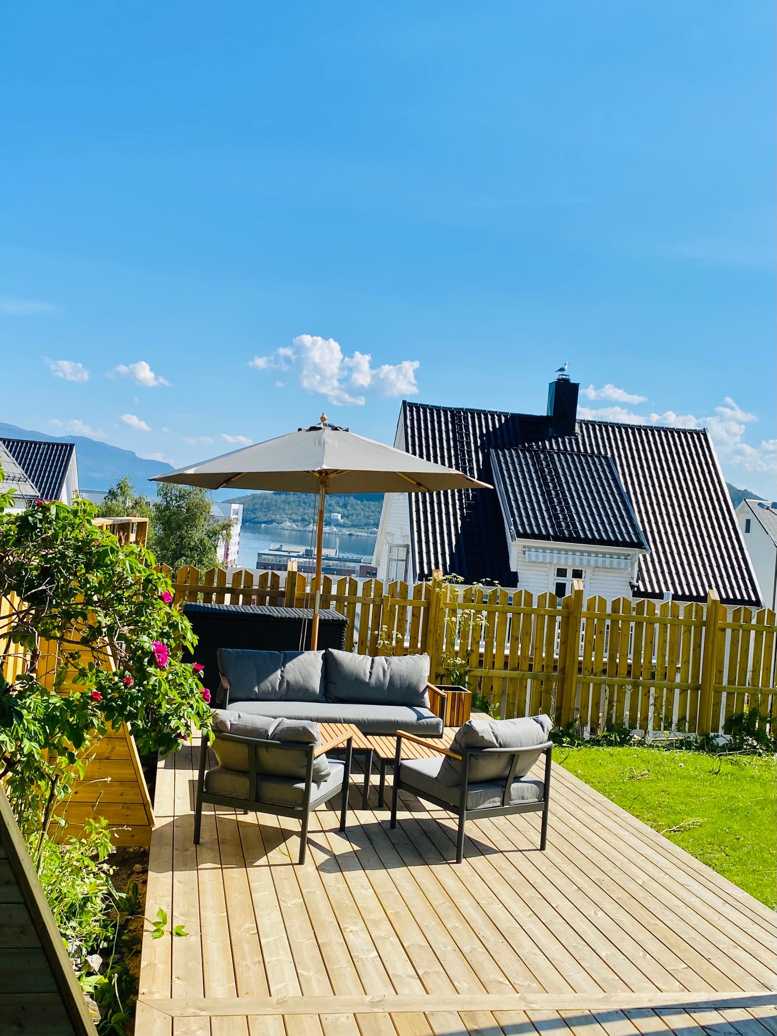 Terrasse som hører til leiligheten Galleribilde