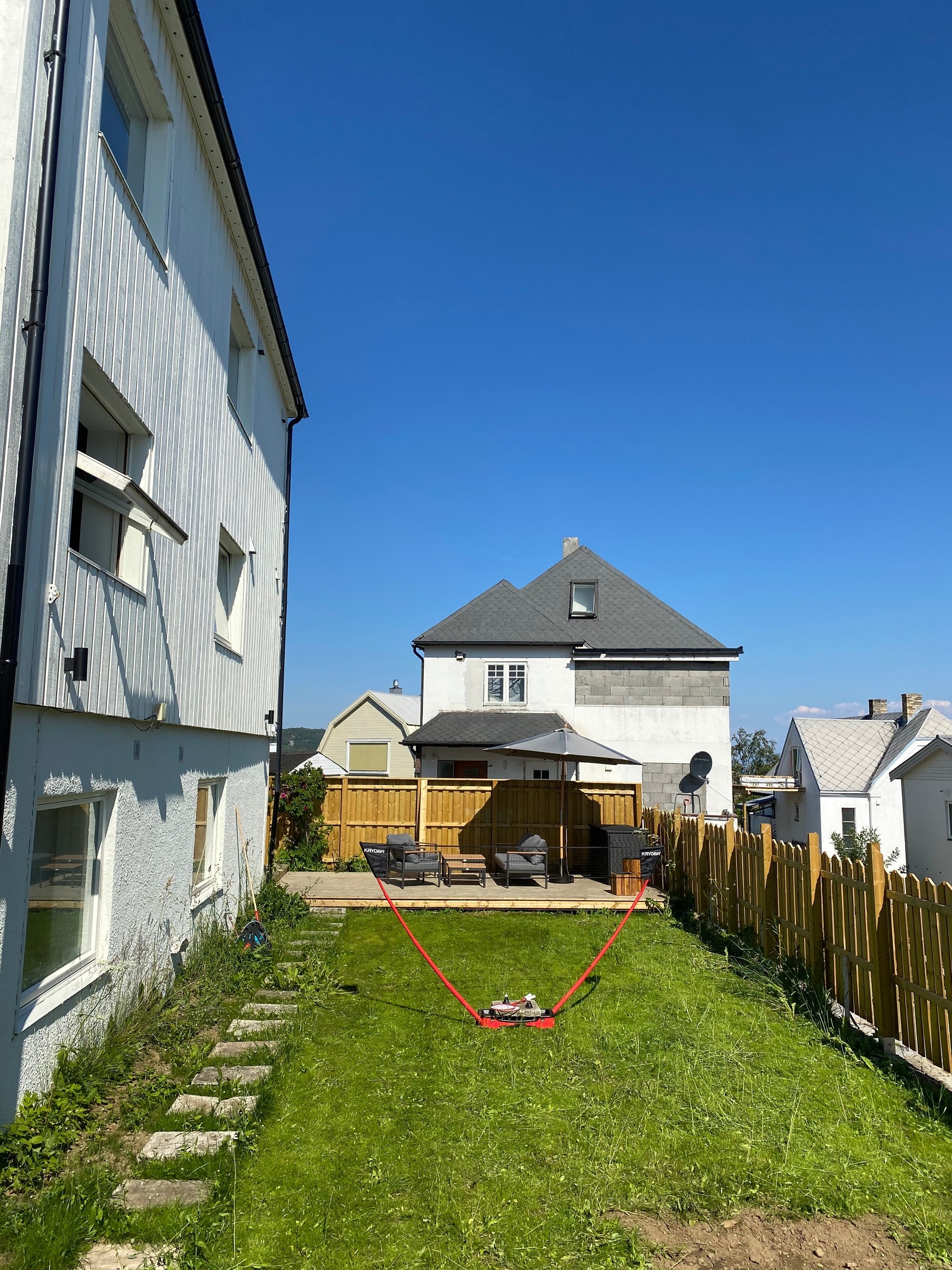 Badminton i hagen / felles utebod hører med. Galleribilde