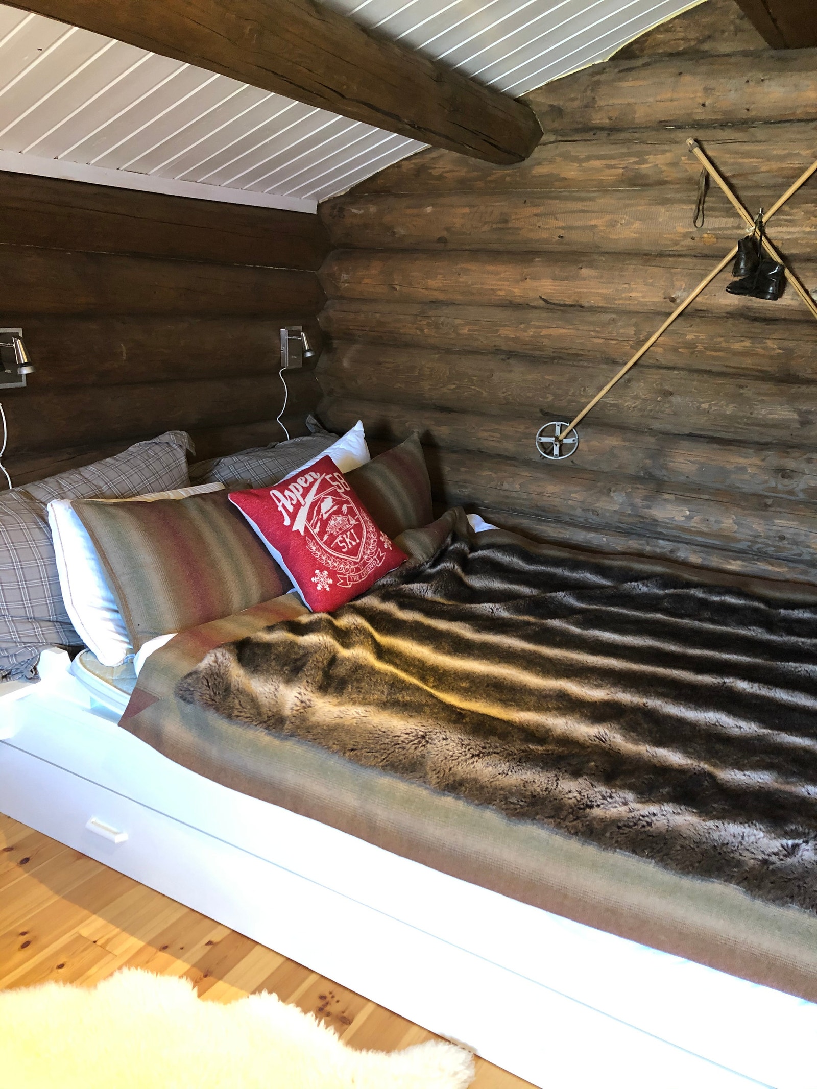 Annekset har 3 sengeplasser, 1 dobbeltseng pluss skuffeseng. TV med dataspill. Galleribilde