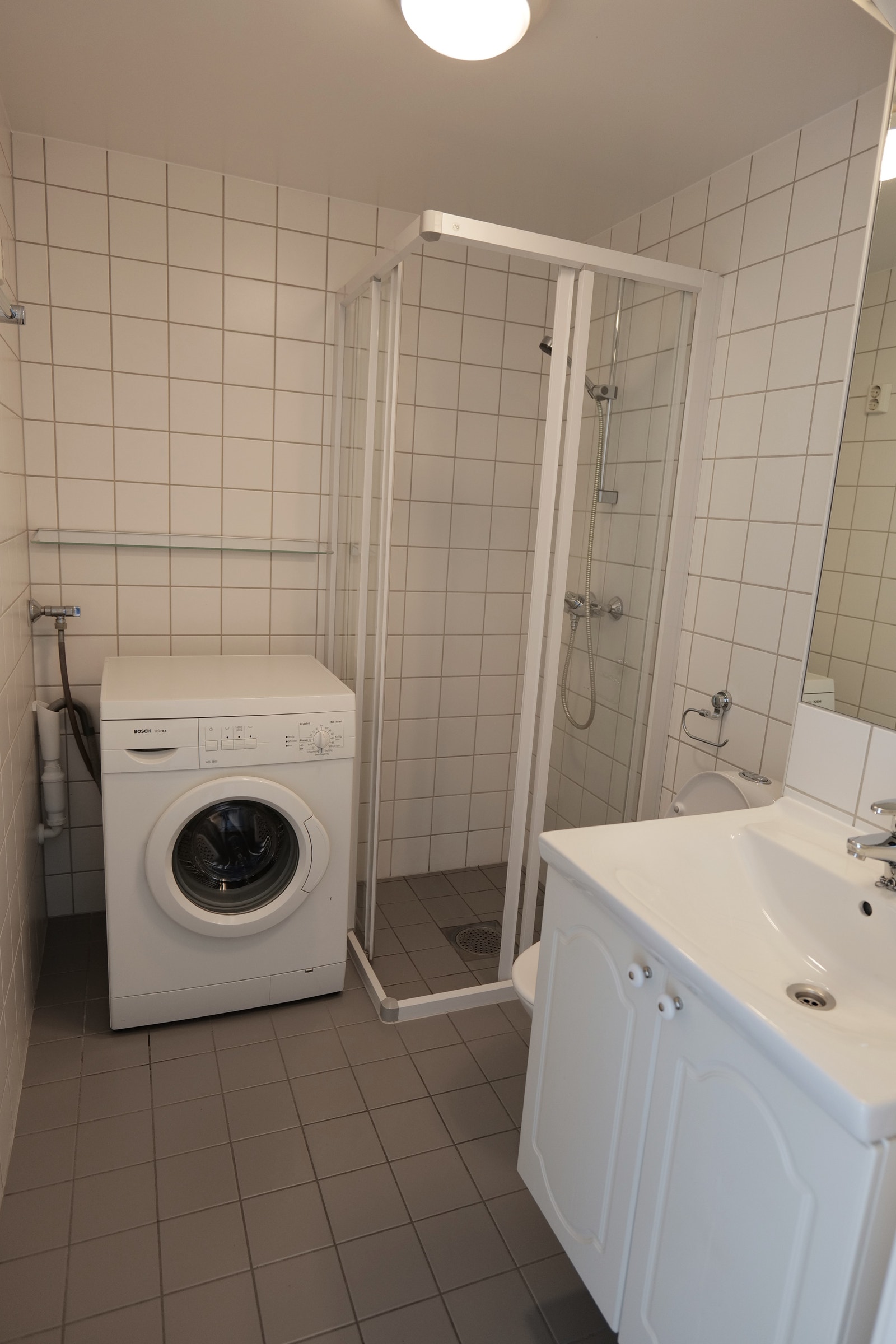 Vaskemaskin og servant er byttet ut etter at bildet er tatt. Galleribilde