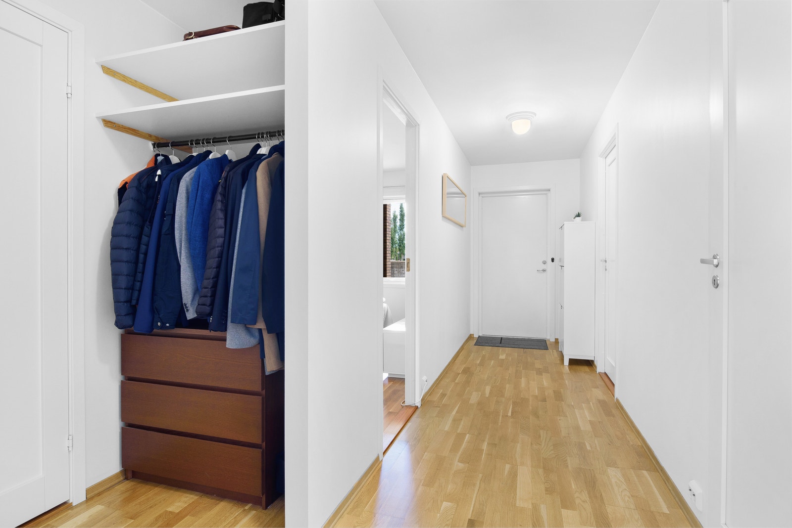 Hall/gang/garderobe Galleribilde