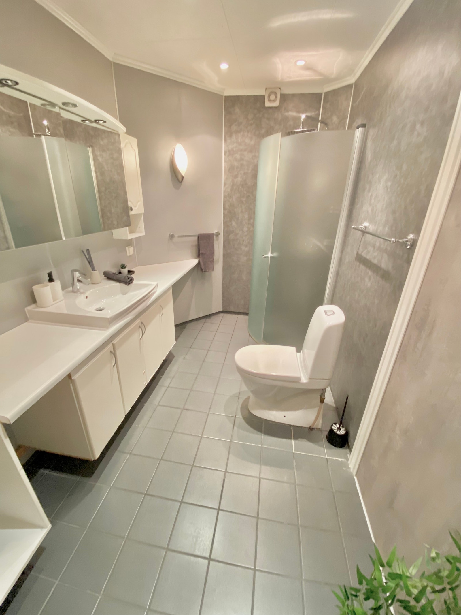 Bad, vaskerom i kjeller Galleribilde