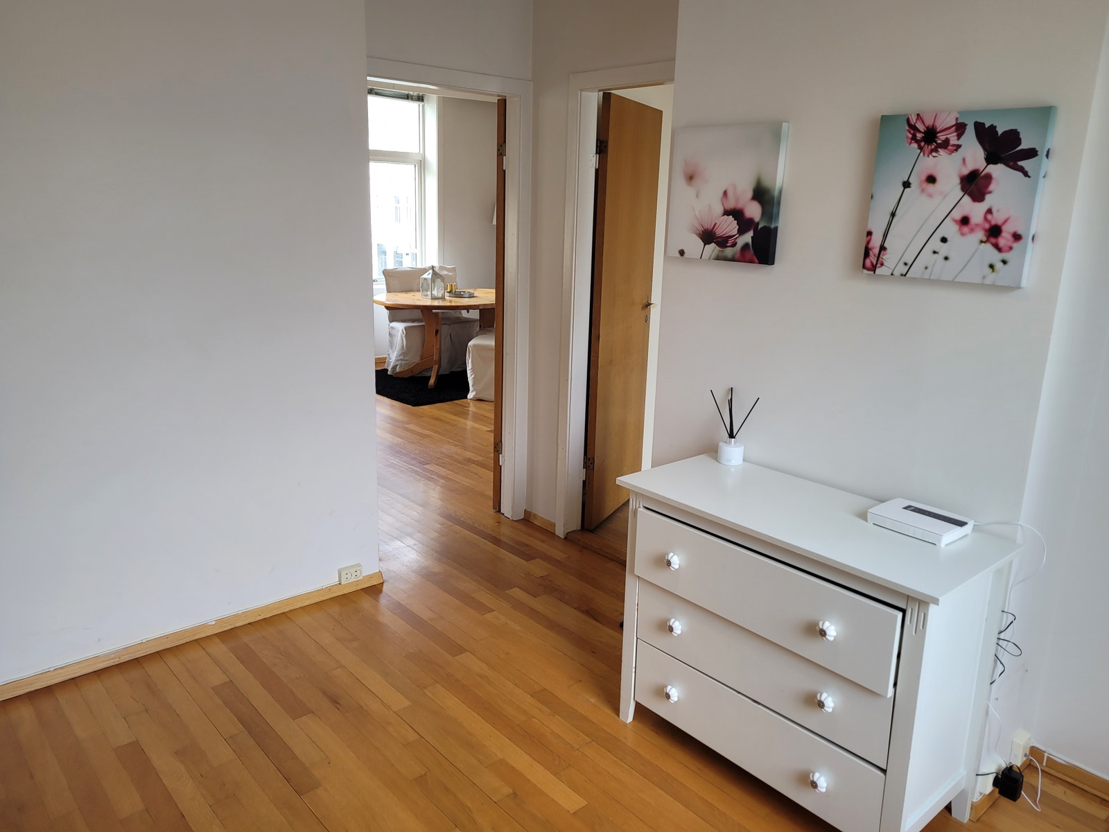 Hall mo kjøkken stue Galleribilde