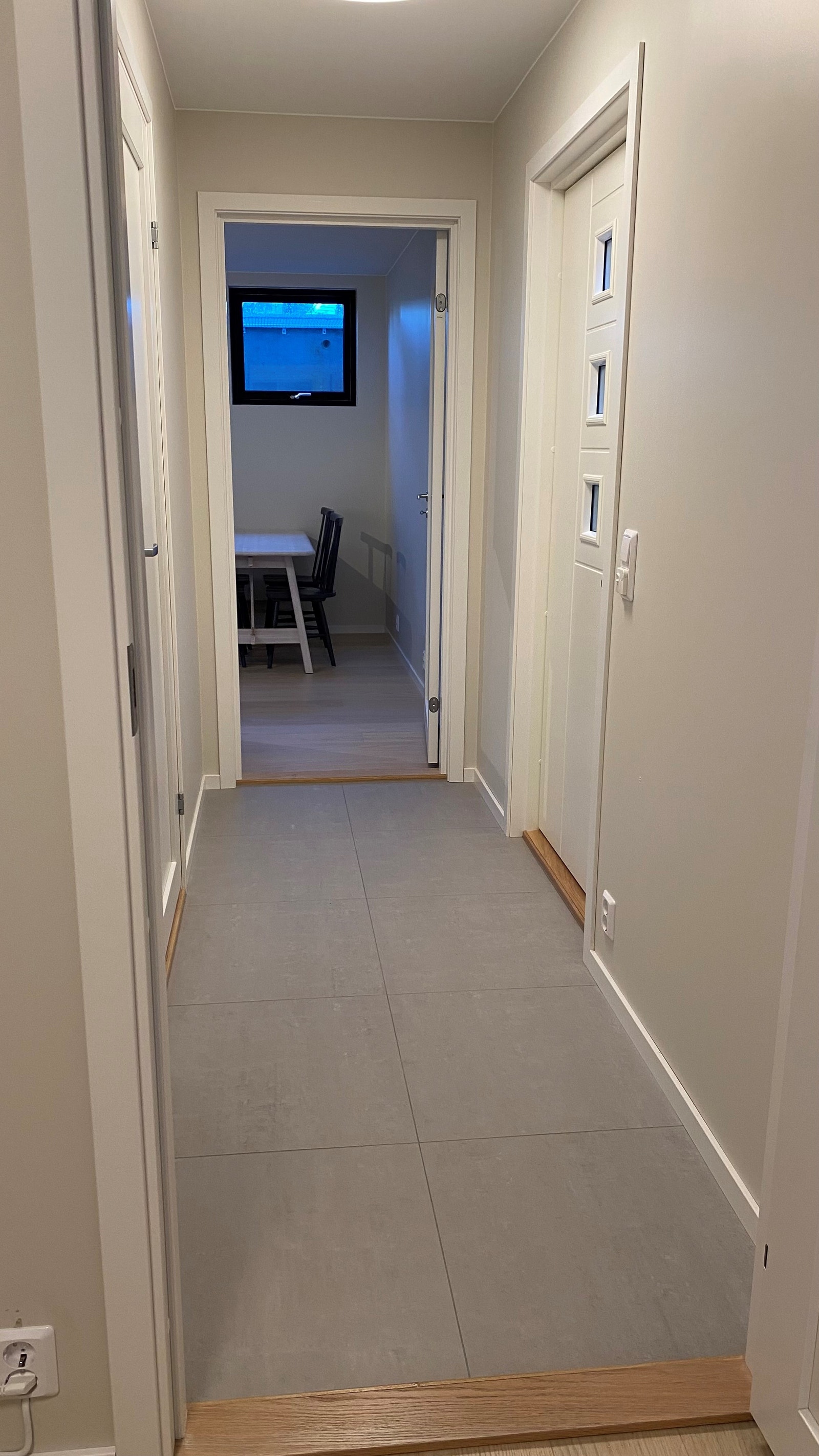 Entre mot kjøkken/stue Galleribilde
