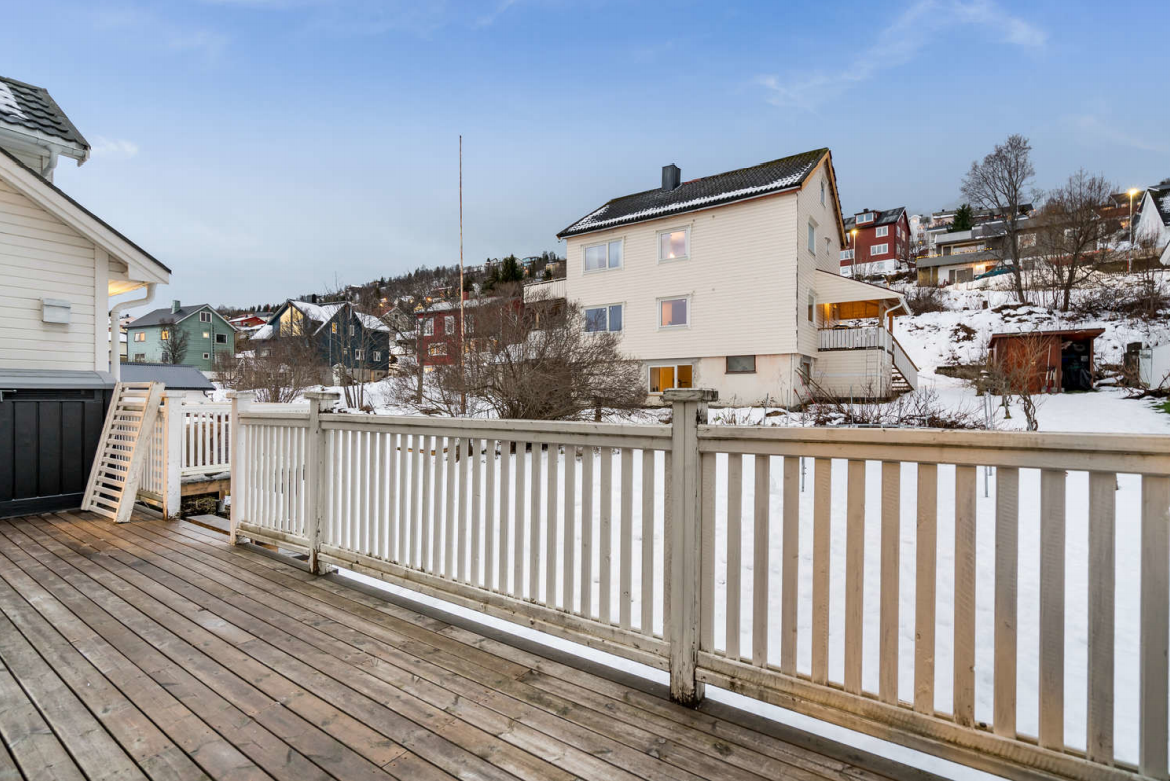 Terrasse mot vest Galleribilde