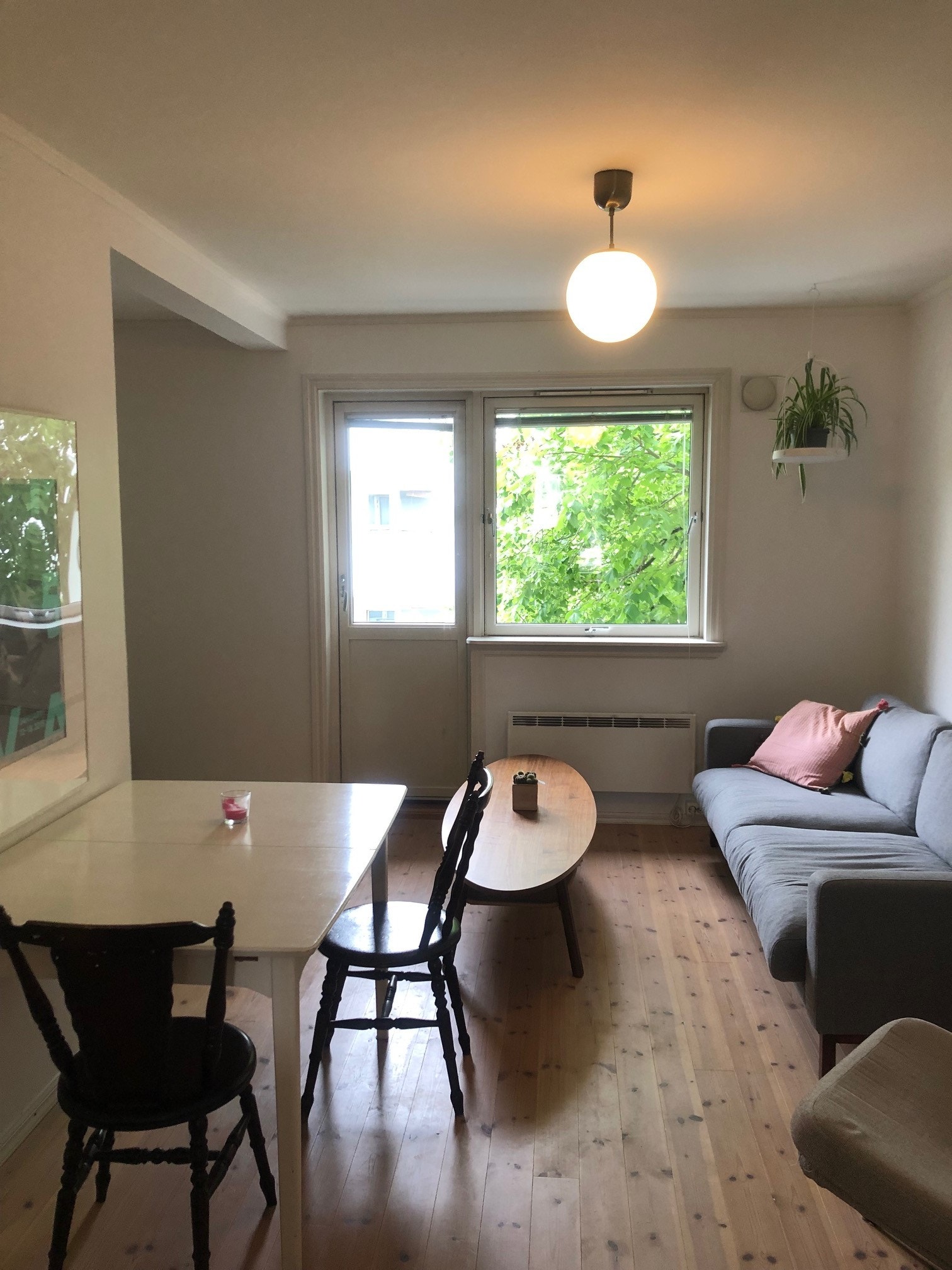 Stue med utgang til balkong Galleribilde