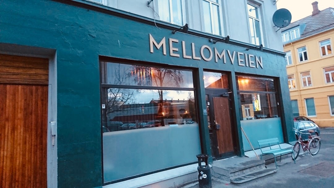 Nærmiljø. Mellomveien pub Galleribilde