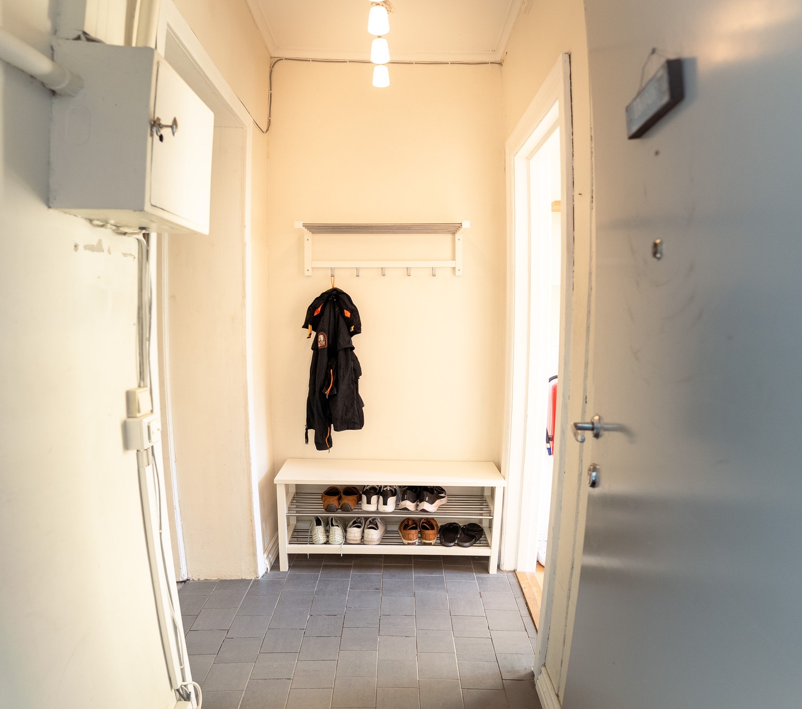 Fra inngangsdøren inn i gangen Galleribilde