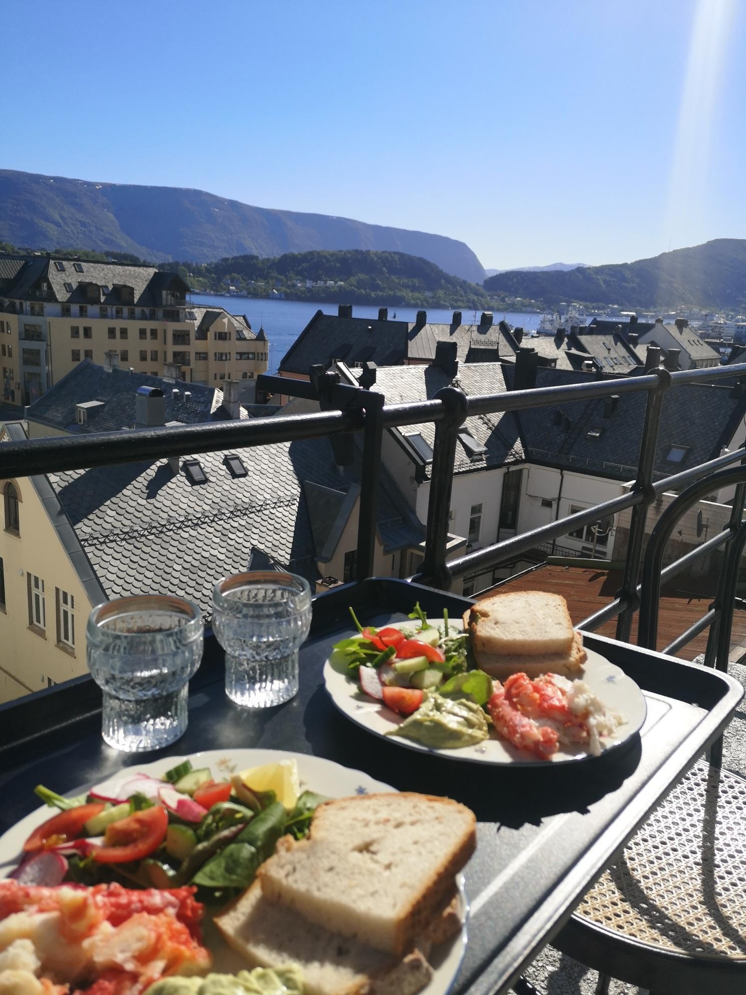 Meget gode solforhold på balkong Galleribilde