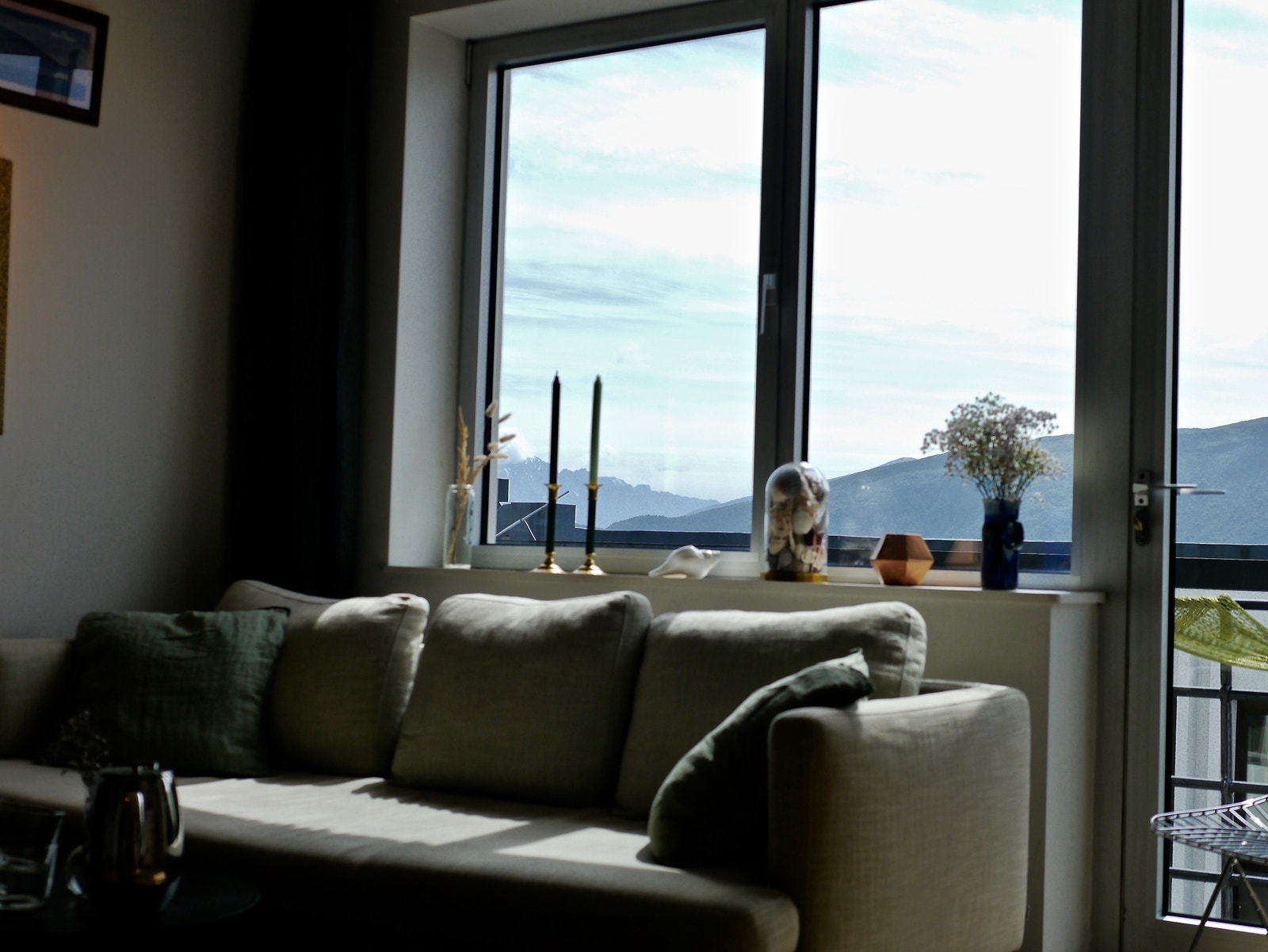Utsikten kan også nytes innendørs. Galleribilde