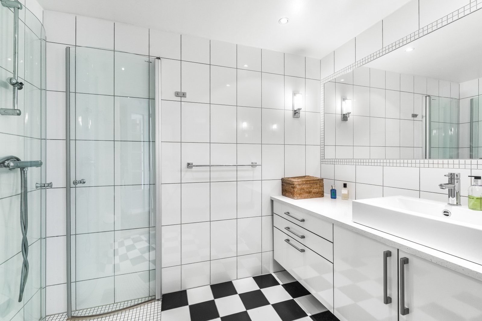 Bad oppe Galleribilde