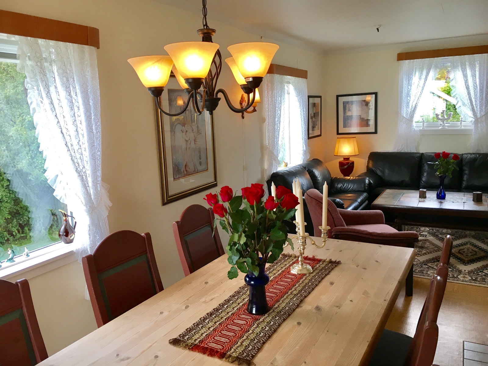 Stue sett fra motsatt side Galleribilde