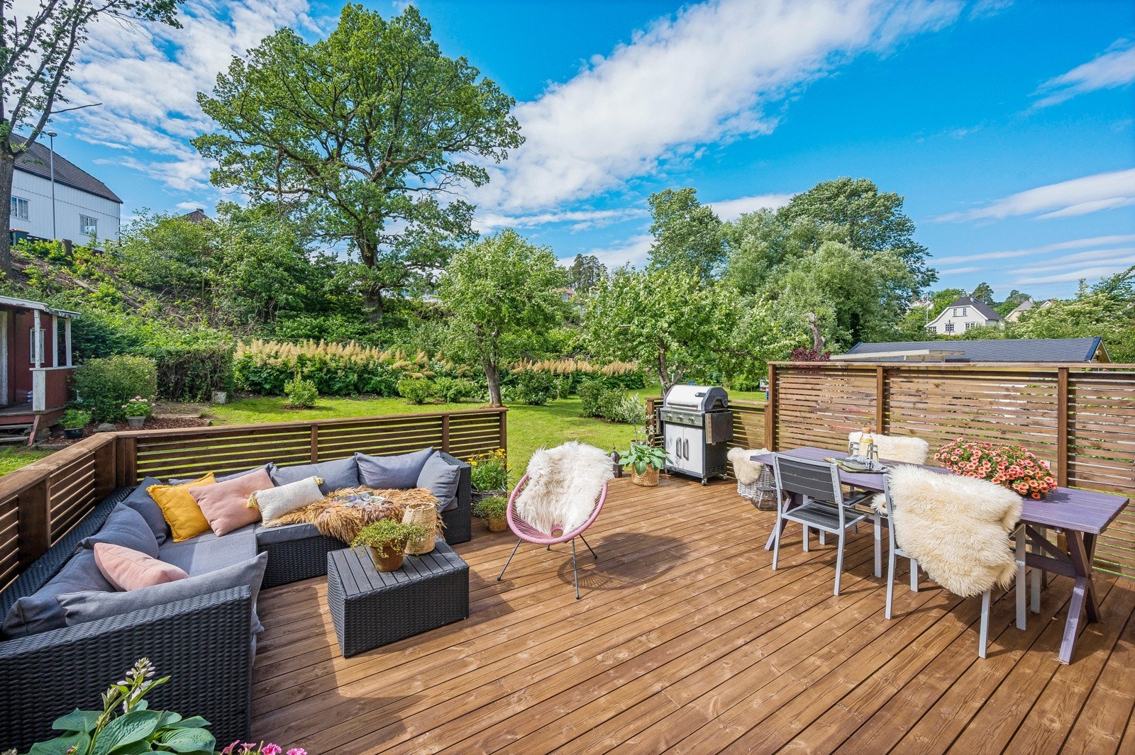 Nybeiset terrasse mot sydvest Galleribilde