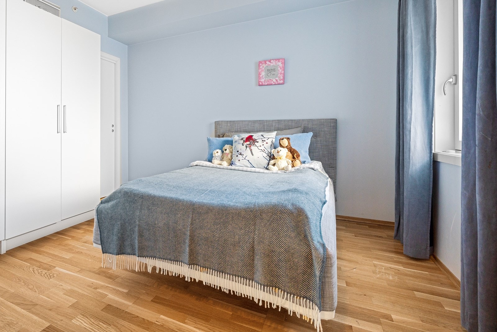 Fra soverommet er det også inngang til en bod, som kan brukes som et eksklusivt "walk in closet". Galleribilde